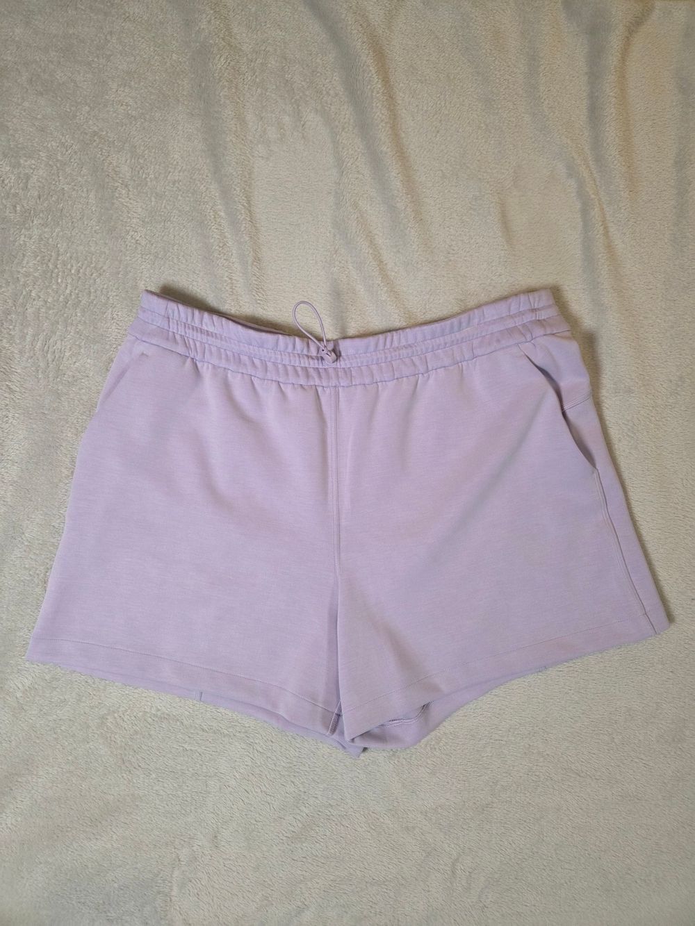 Lululemon Softstreme High-Rise Short 4" Lavender Frost Size XL NWOT